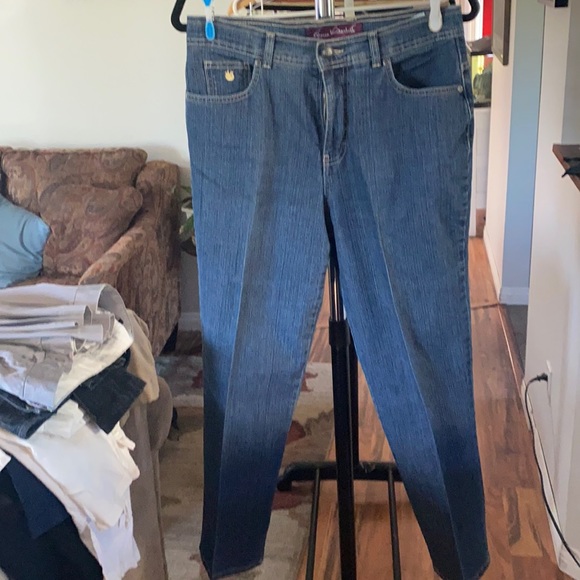 Gloria Vanderbilt straight leg jeans - Picture 1 of 1